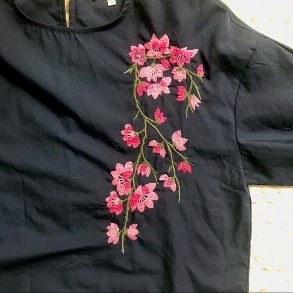 Blueh ciel navy top with pink cherry blossom embroidery, S - Picture 6 of 12